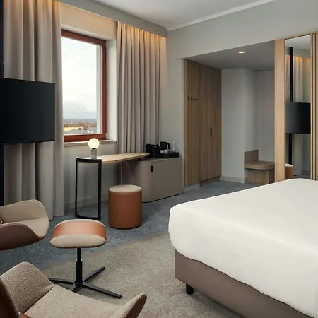 Courtyard By Marriott Pilsen-3